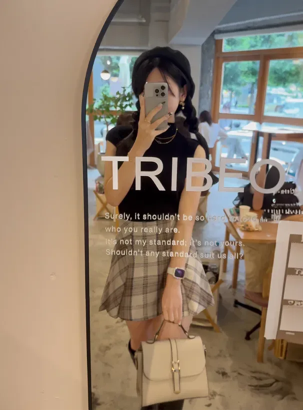 闆娘精選格紋百褶毛呢短裙 thumbnail 6